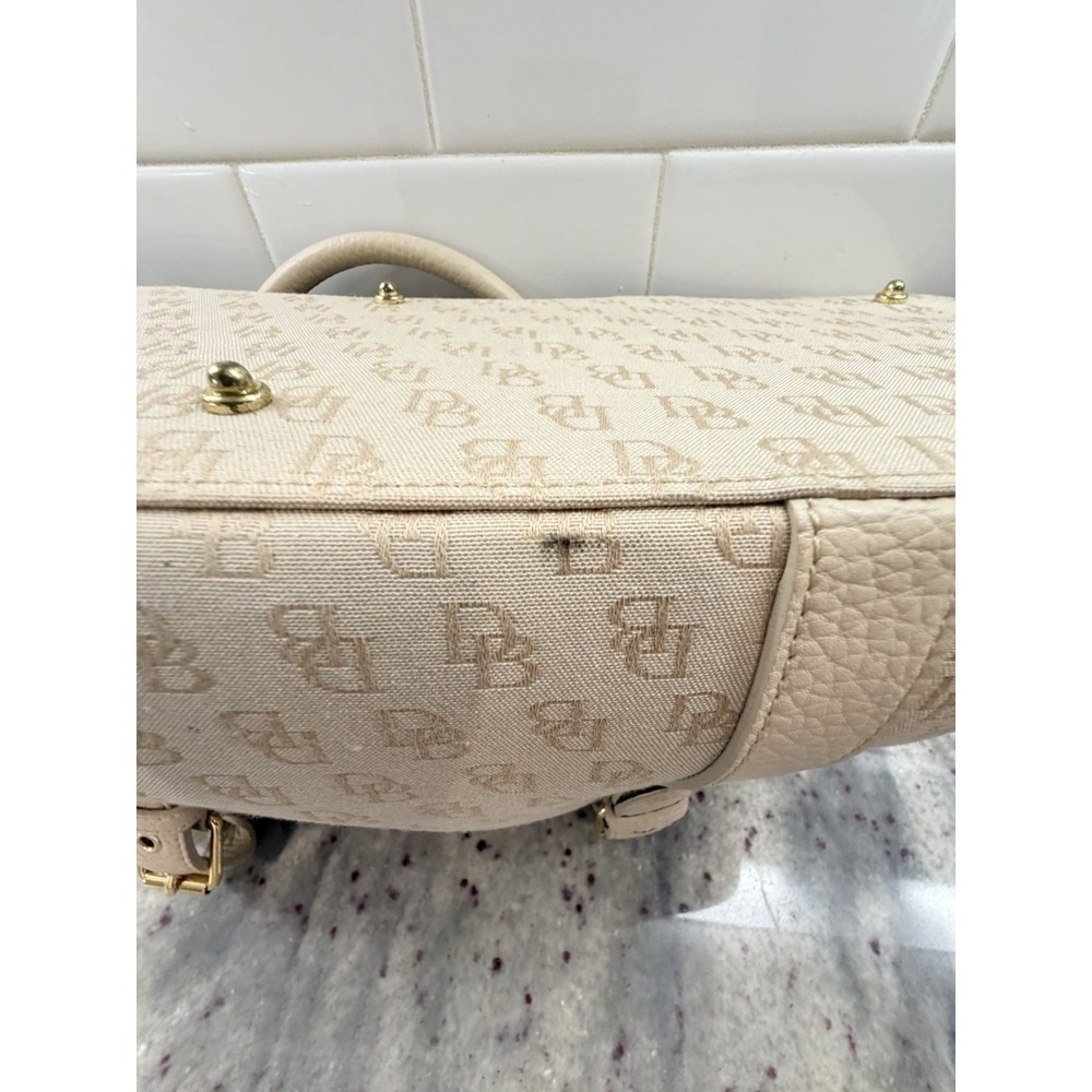 Nwt Dooney & Bourke handbag "Large Domed Satchel ivory - Picture 10 of 11